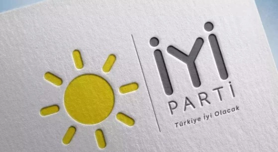 İYİ Parti Antalya'da 150 kişi istifa etti!