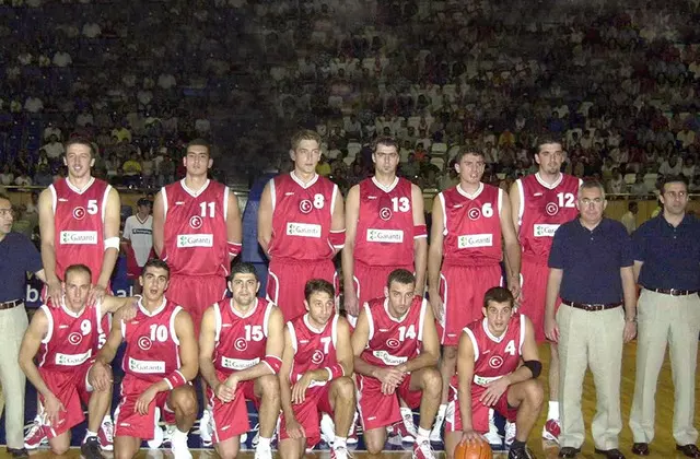 12 Dev Adam'dan biriydi! Bir döneme damga vuran basketbolcu evinde ölü bulundu