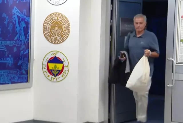 Mourinho'dan Buruk'a tepki! "Bu kadar bekleyemem"